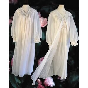 Vintage 70s Shadowline White Nylon Tricot Embroidered Lace Peignoir Set Size M